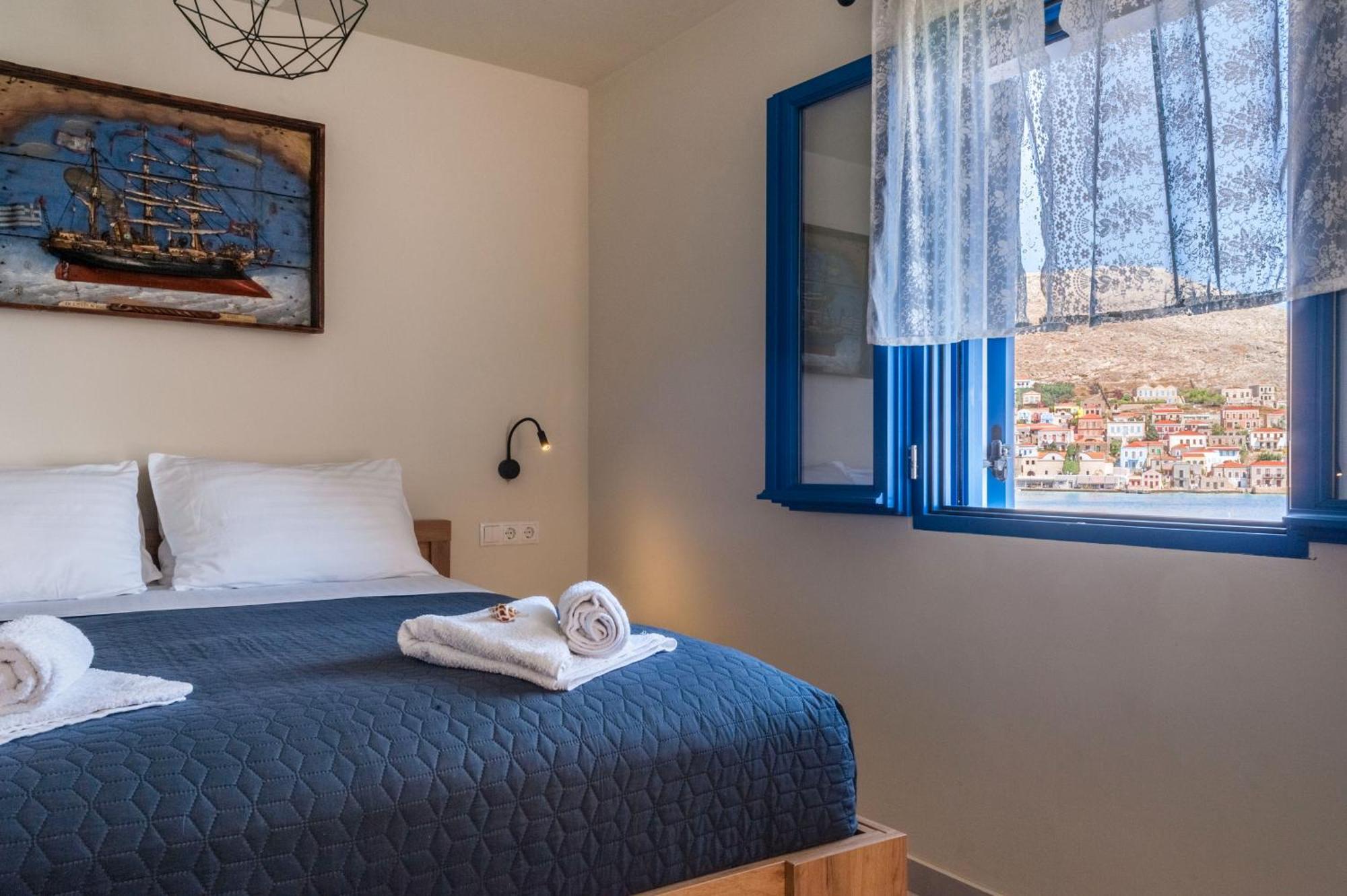Holiday home Porphyra Chalki Town